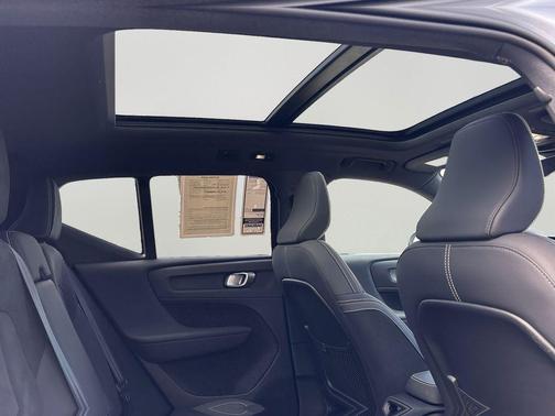 Cloud Blue 2025 Volvo XC40 B5 Plus Dark Theme