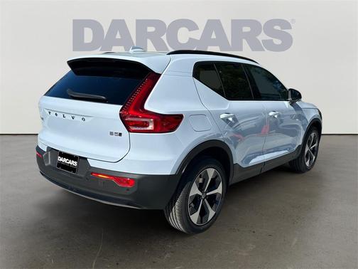 2026 Volvo XC40 B5 Plus