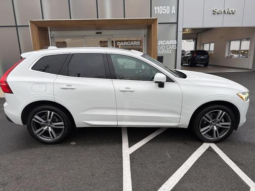 2020 Volvo XC60 T5 Momentum