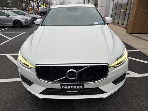 2020 Volvo XC60 T5 Momentum