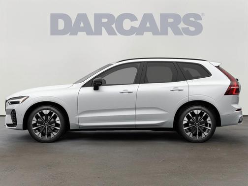 Crystal White Metallic 2026 Volvo XC60 B5 Plus