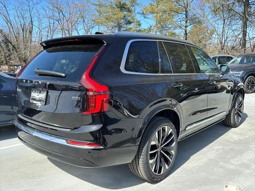 2025 Volvo XC90 B5 Plus 7-Seater