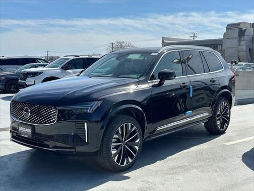 2025 Volvo XC90 B5 Plus 7-Seater