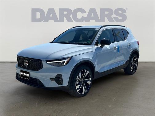2026 Volvo XC40 B5 Ultra