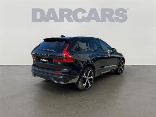 2025 Volvo XC60 B5 Ultra