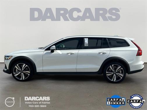 2024 Volvo V60 Cross Country B5 Plus