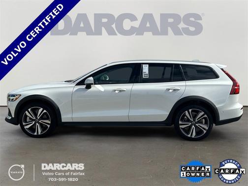 2024 Volvo V60 Cross Country B5 Plus