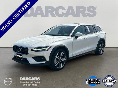 2024 Volvo V60 Cross Country B5 Plus