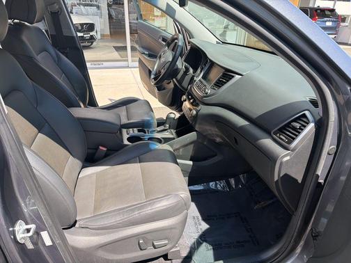 Coliseum Grey 2016 Hyundai TUCSON Limited