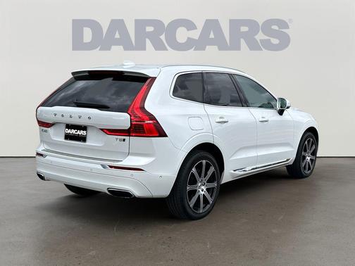 Crystal White Metallic 2021 Volvo XC60 T5 Inscription