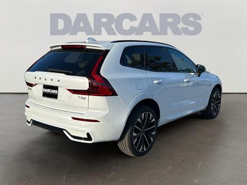 2026 Volvo XC60 Plug-In Hybrid T8 Ultra