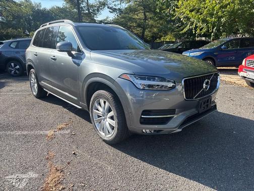 2018 Volvo XC90 T5 Momentum