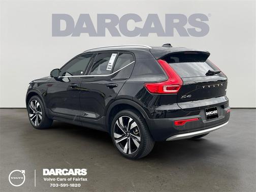 2024 Volvo XC40 B5 Plus Bright Theme