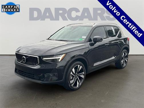 2024 Volvo XC40 B5 Plus Bright Theme