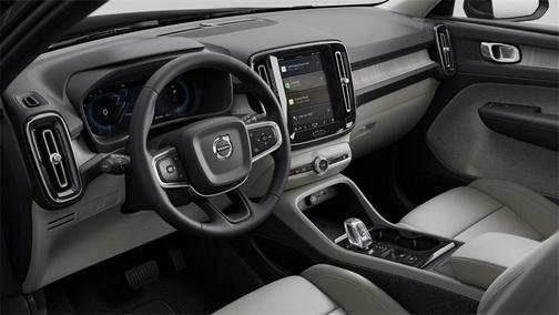 2024 Volvo XC40 B5 Plus Bright Theme