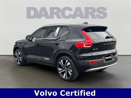 2024 Volvo XC40 B5 Plus Bright Theme