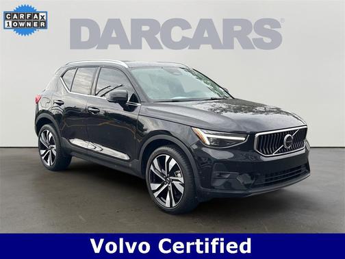2024 Volvo XC40 B5 Plus Bright Theme