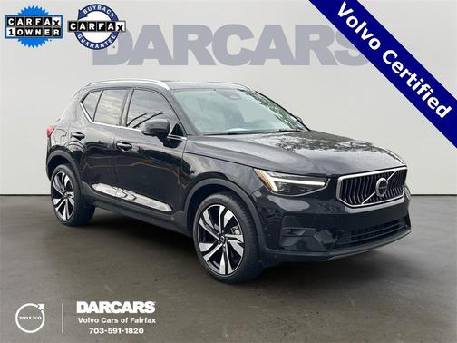 2024 Volvo XC40 B5 Plus Bright Theme