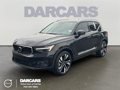 2024 Volvo XC40 B5 Plus Bright Theme
