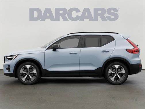 2026 Volvo XC40 Plus, B5 AWD Gas (mild hybrid), Dark