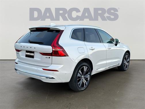 2023 Volvo XC60 B5 Plus Bright Theme