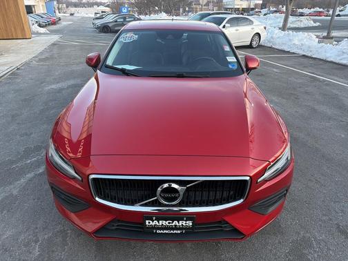 2020 Volvo S60 T5 Momentum