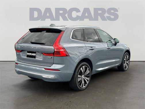 2023 Volvo XC60 B5 Plus Bright Theme