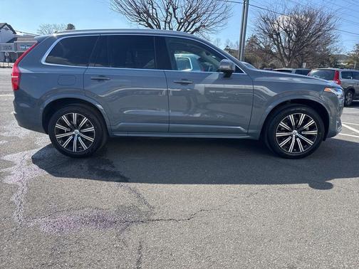 2023 Volvo XC90 B5 Core