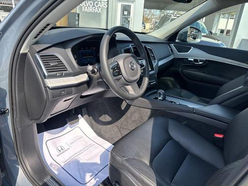 2023 Volvo XC90 B5 Core