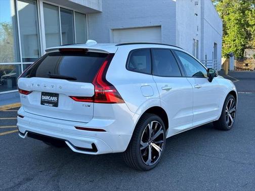 2025 Volvo XC60 Plug-In Hybrid T8 Ultra