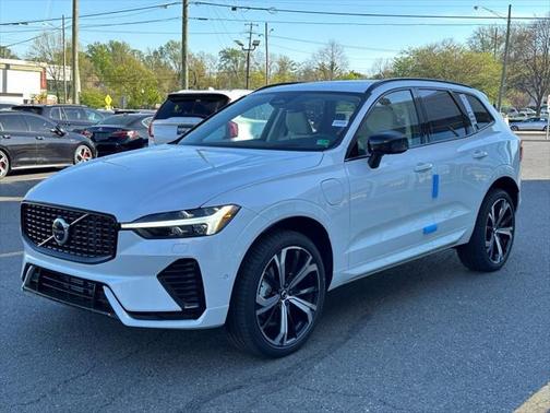 2025 Volvo XC60 Plug-In Hybrid T8 Ultra