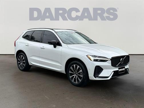Crystal White Metallic 2025 Volvo XC60 B5 Plus