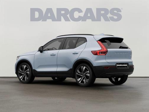 2026 Volvo XC40 Ultra, B5 AWD Gas (mild hybrid), Dark