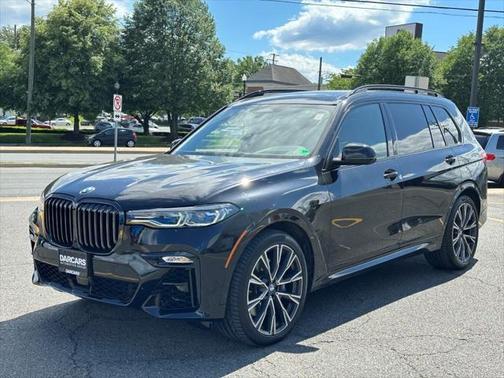 2022 BMW X7 M50i