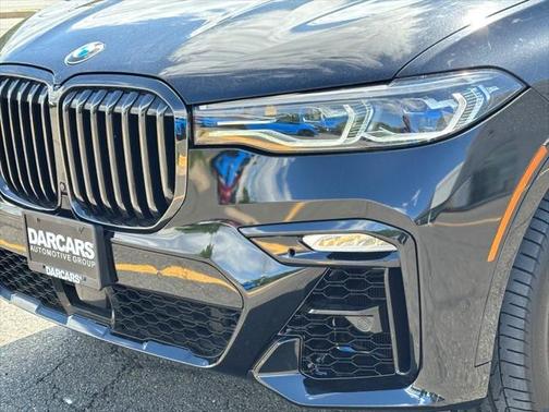 2022 BMW X7 M50i