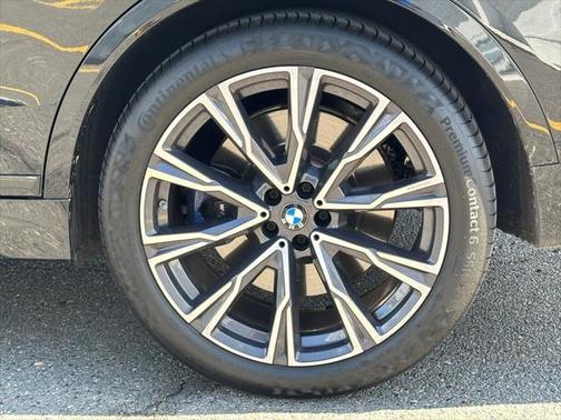2022 BMW X7 M50i