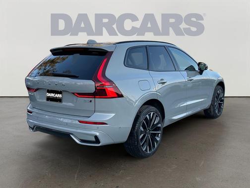 2026 Volvo XC60 B5 Ultra
