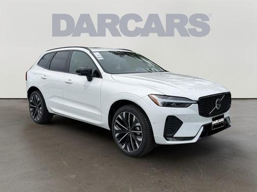 Crystal White Metallic 2026 Volvo XC60 B5 Ultra