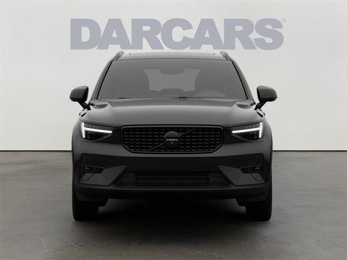 2026 Volvo XC40 B5 Ultra Black Edition
