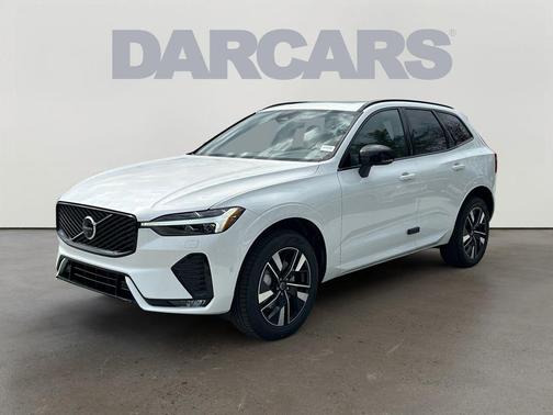 Crystal White Metallic 2026 Volvo XC60 B5 Plus