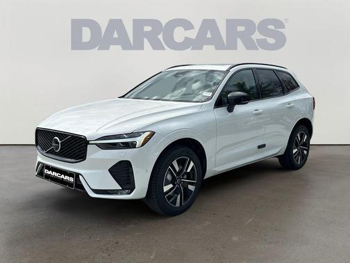 Crystal White Metallic 2026 Volvo XC60 B5 Plus