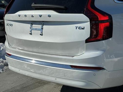 2025 Volvo XC90 Plug-In Hybrid T8 Plus 7-Seater