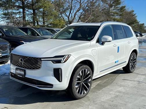 2025 Volvo XC90 Plug-In Hybrid T8 Plus 7-Seater
