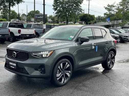 2026 Volvo XC40 B5 Ultra