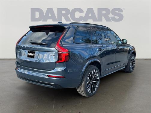 2026 Volvo XC90 B6 Ultra Dark Theme 7-Seater