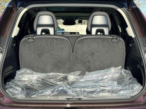 2025 Volvo XC90 B6 Core