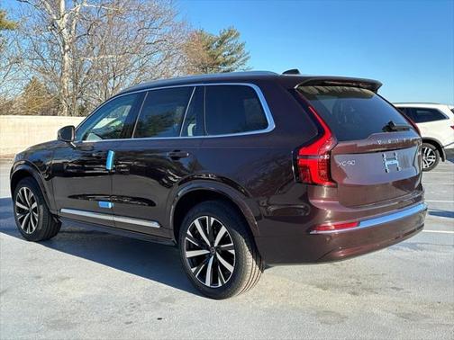 2025 Volvo XC90 B6 Core