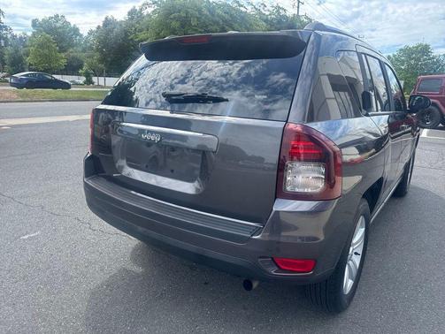 Granite Crystal Metallic Clearcoat 2014 Jeep Compass Sport