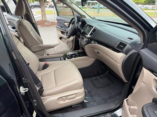 Modern Steel Metallic 2016 Honda Pilot Touring