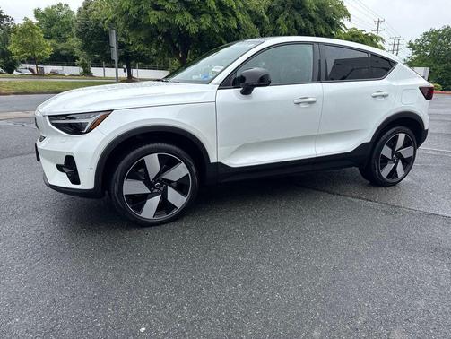 Crystal White Metallic 2023 Volvo C40 Recharge Pure Electric Twin Ultimate